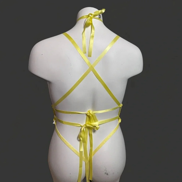 Fashion Nova lace and floral lingerie - OS - Queen - Picture 3 of 7